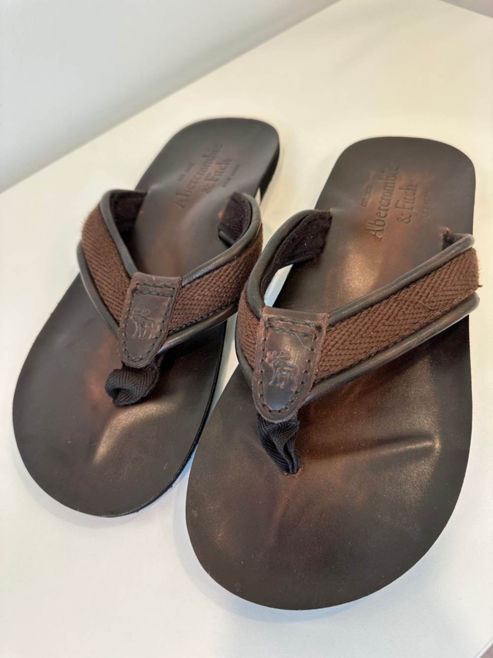 New Abercrombie & Fitch Men's Dark Brown Woven Strap Flip Flops